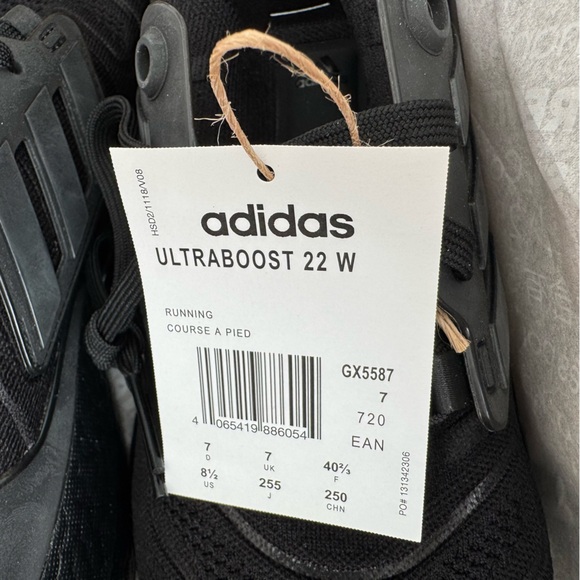 Adidas UltraBoost 22 Running Shoes Triple Black 8.5W NWT - Picture 13 of 16